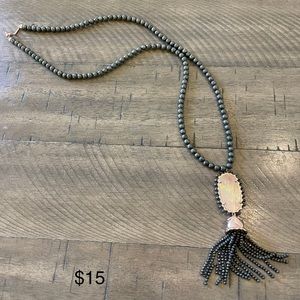 Kendra Scott necklace